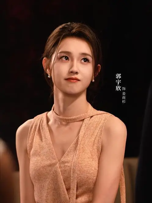 娱乐圈公共吧_鹿晗人设崩塌事件深度解析_娱乐圈塌房原因分析